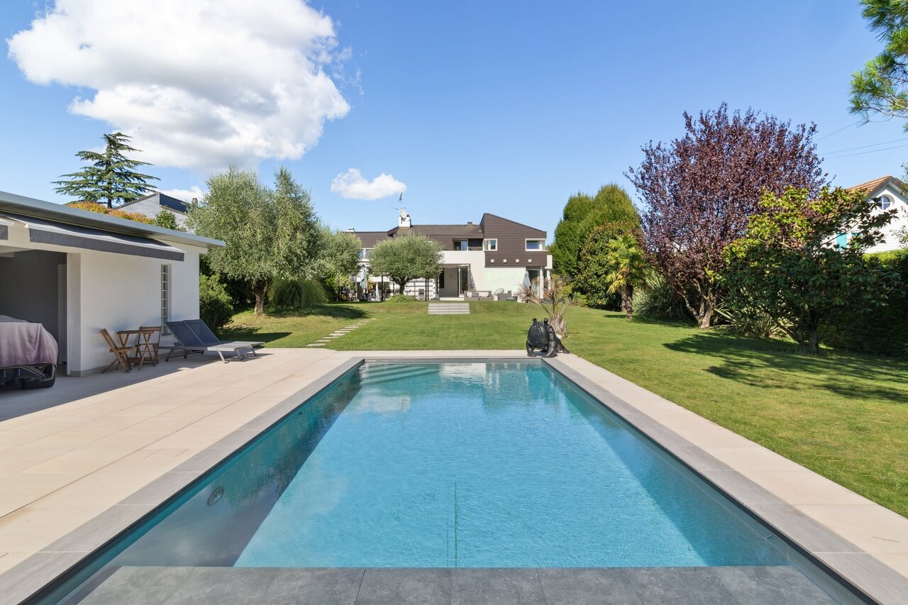 Contemporary elegance in the heart of the Geneva countryside
