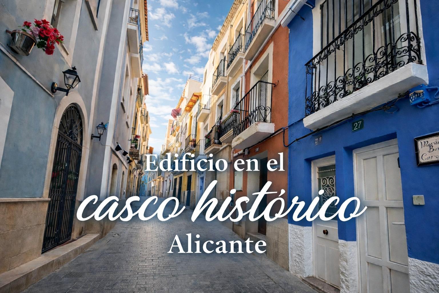 BUILDING IN THE HISTORIC CENTRE, ALICANTE.