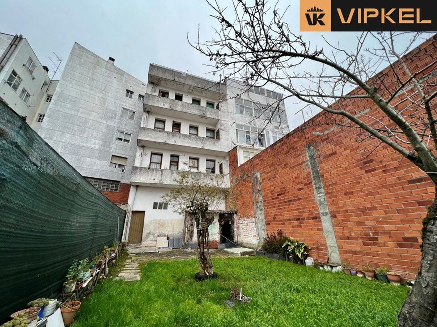 Building for sale in Lugo, Spain