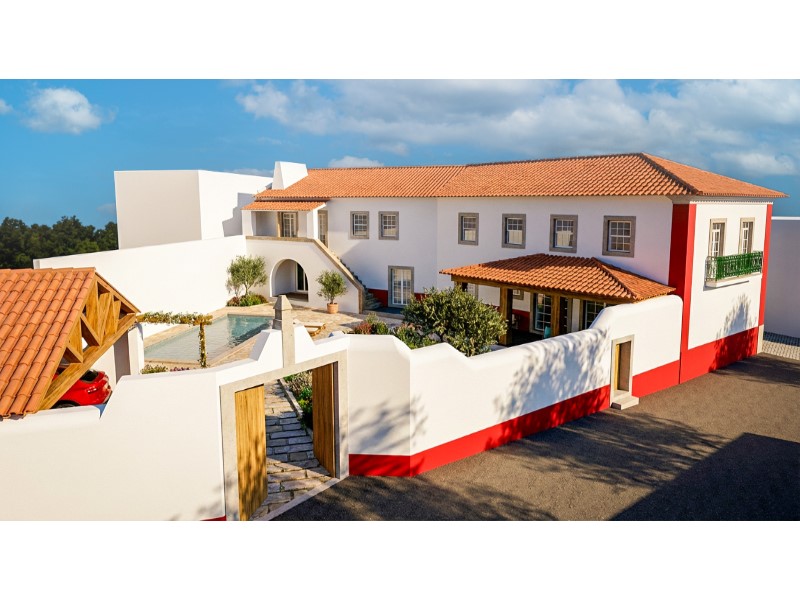 Luxury villa with garden in the historic centre of Aljubarrota, Alcobaça