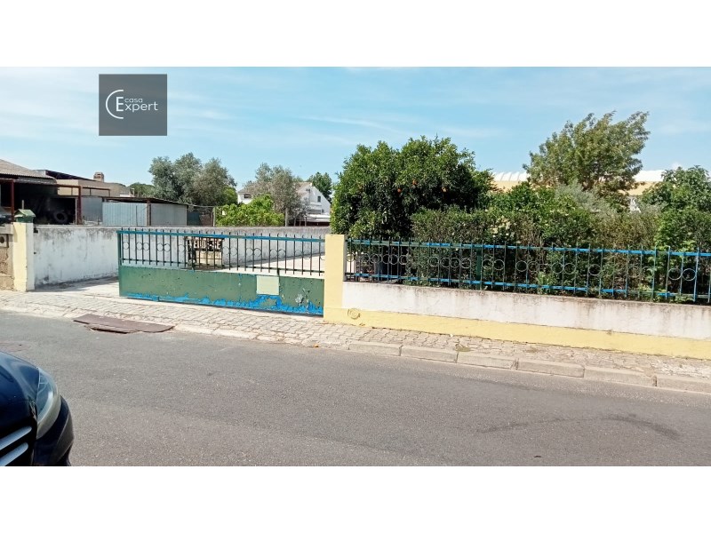 Urban Land with Warehouse, Grândola