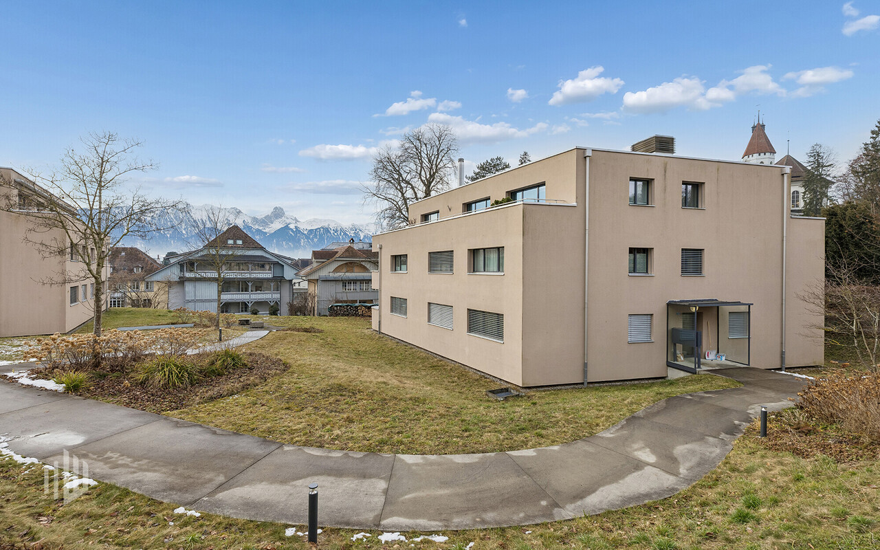 ImmoWyss - Exclusive attic apartment with a view in the Blümlimatt