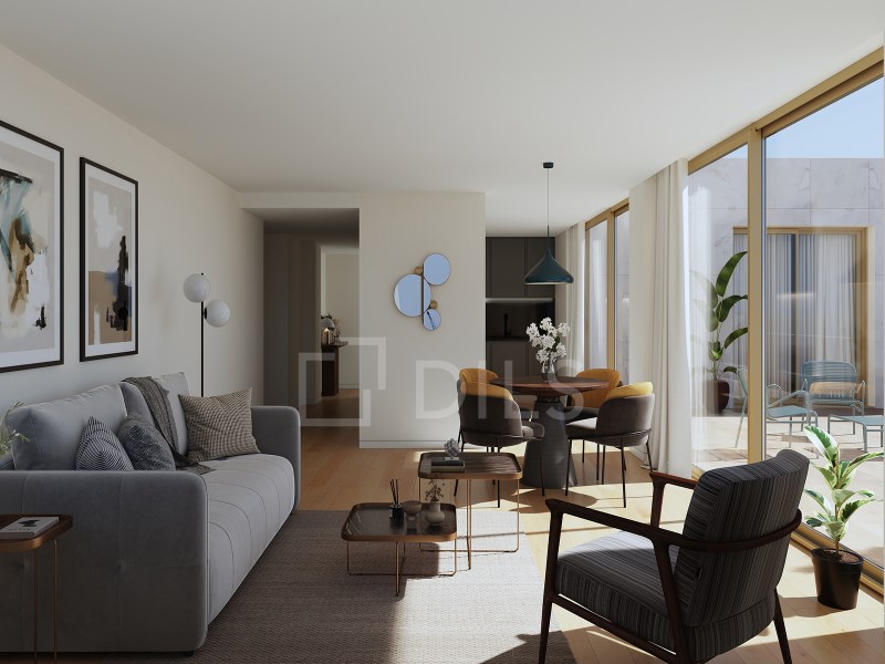 2 bedroom apartment with outdoor area and parking space, next to the beach of Matosinhos