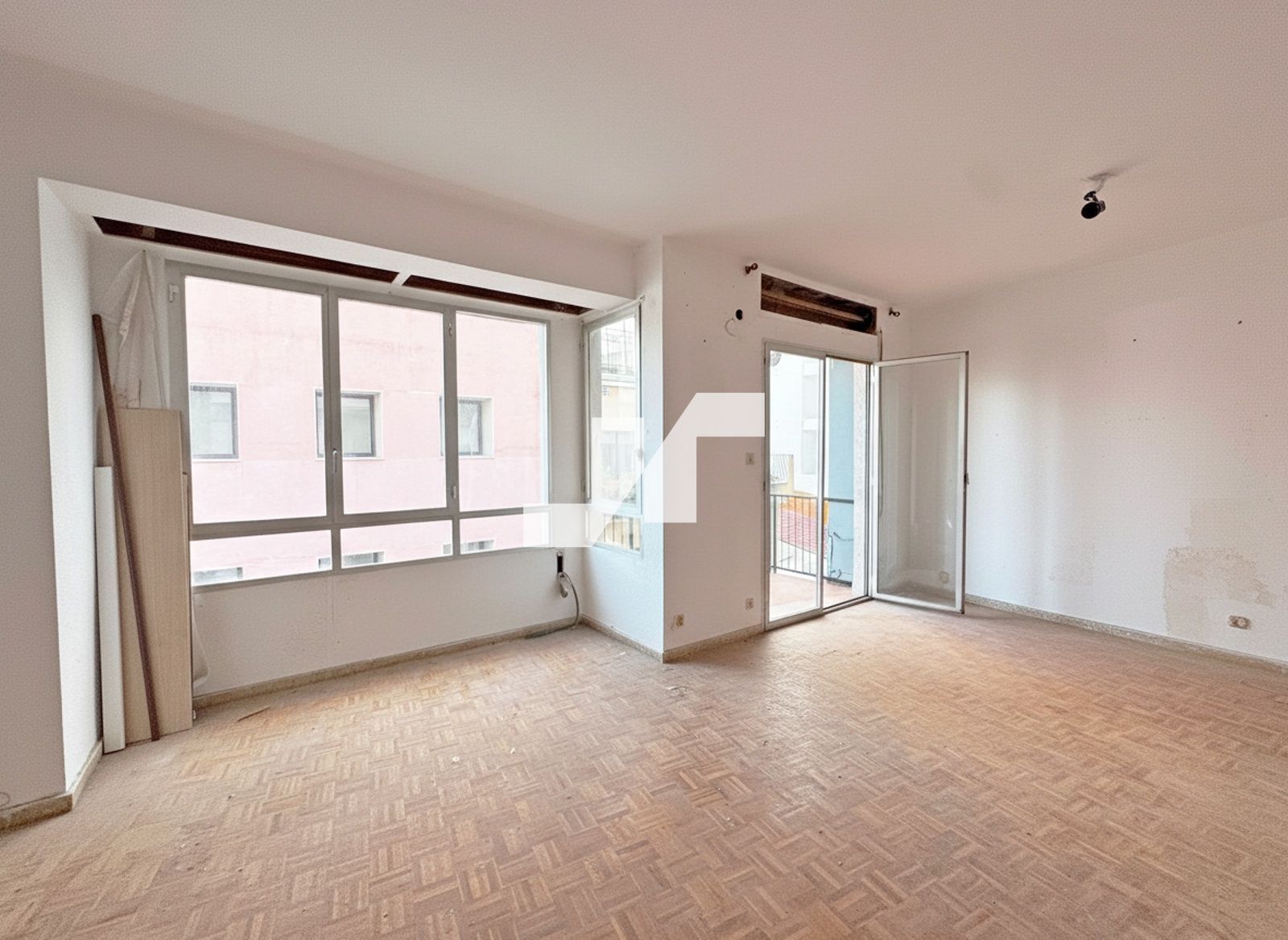 Building for sale in Castellón de la Plana, Spain