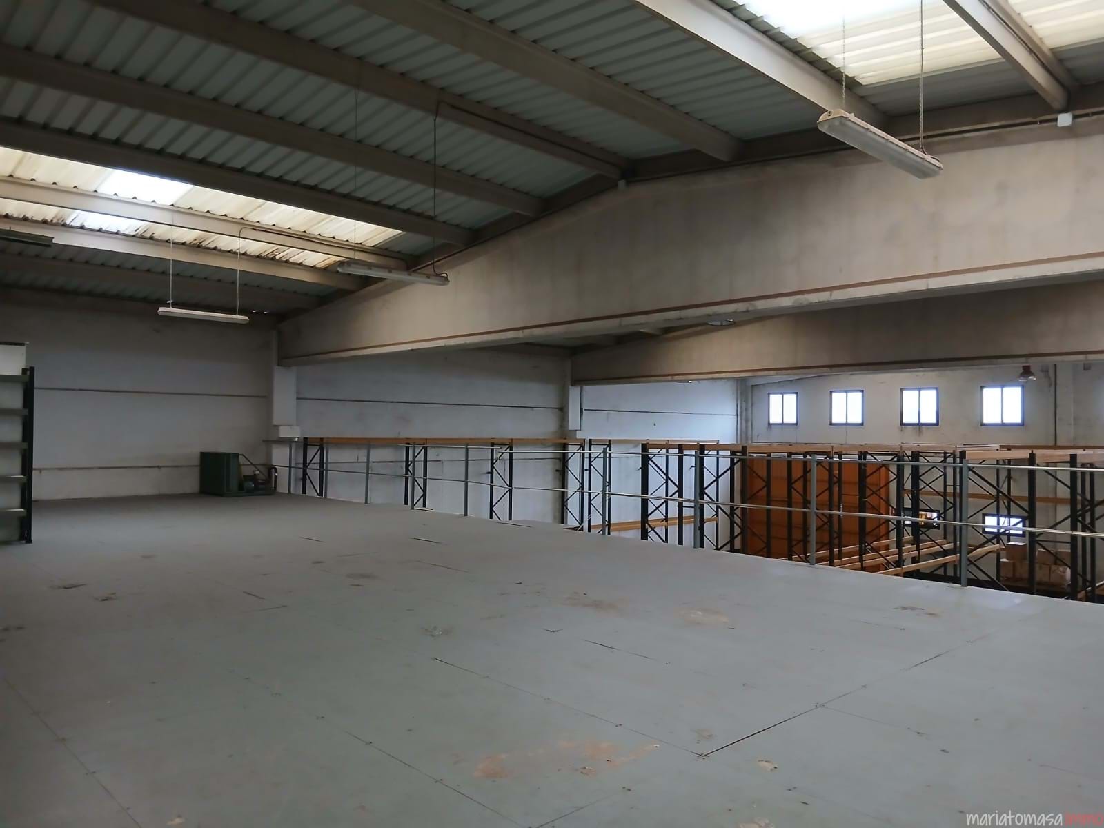 Warehouse for sale in Jundiz