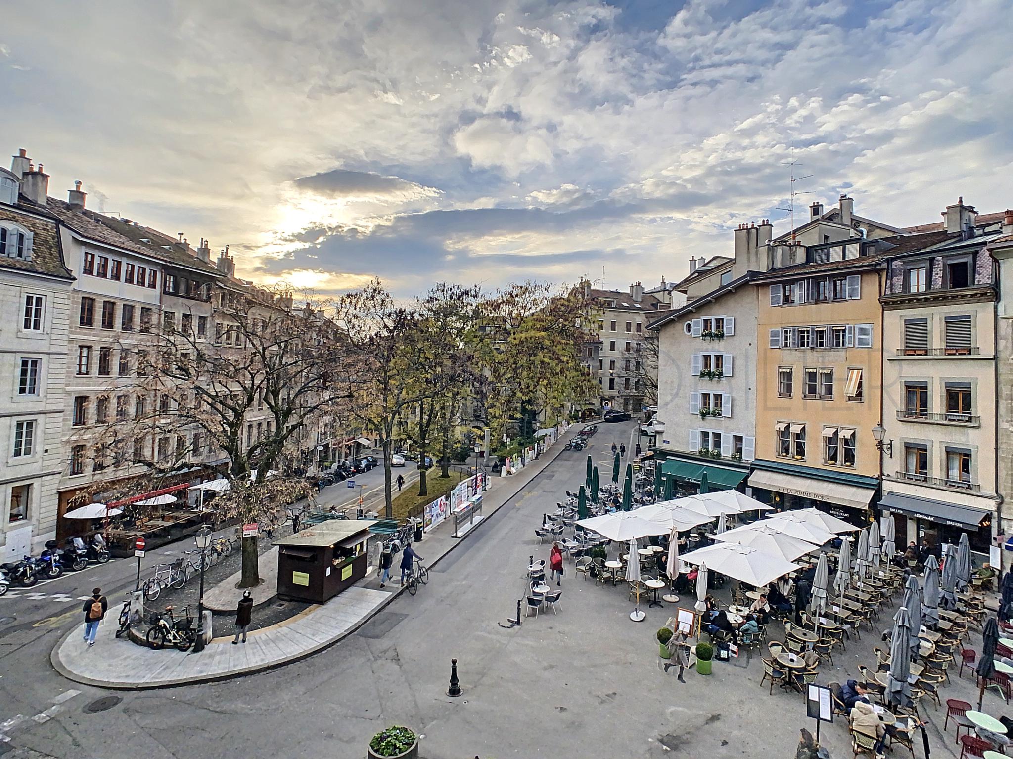 Exclusive - Place du Bourg-de-Four , Charming Apartment