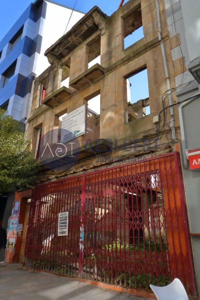 Building for sale, 134 Avenida Sanjurjo Badía Vigo, Pontevedra (Vigo, Spain)