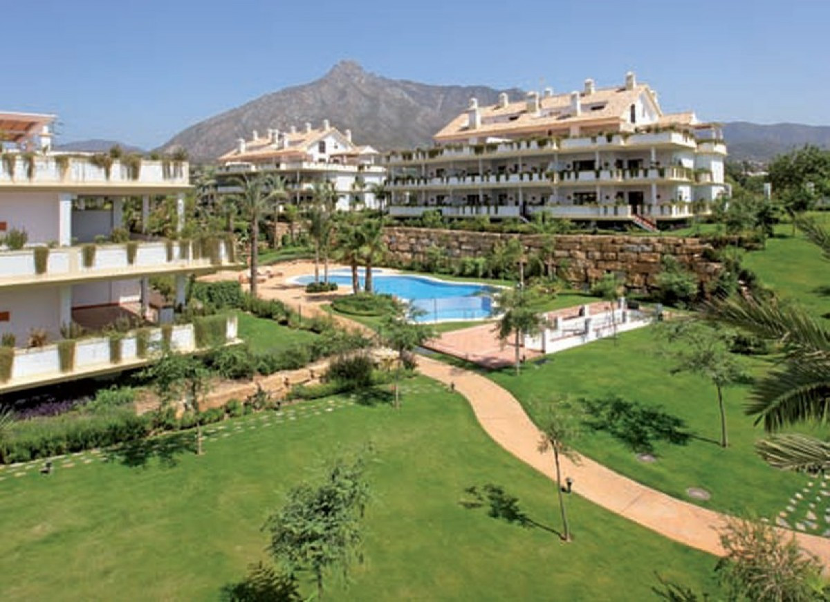 AWARD WINNING LUXURY REAL ESTATE AGENCY, LUXURY 4 BED DUPLEX PENTHOUSE IN MARBELLA GOLDEN MILE