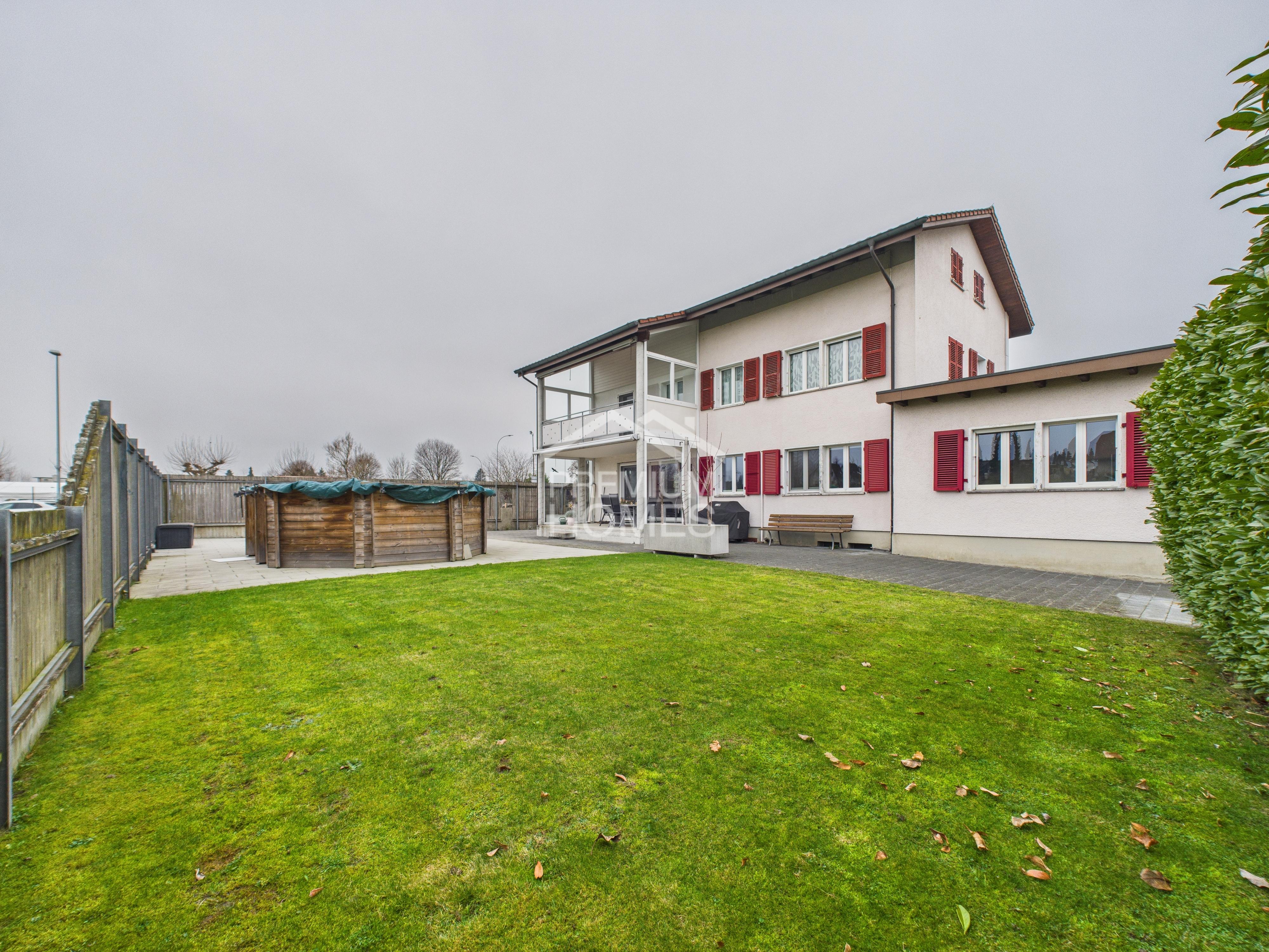 Multi-family house with additional commercial income