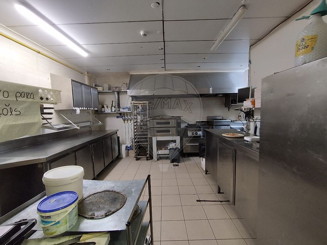 Commercial for sale in Coimbra, Portugal