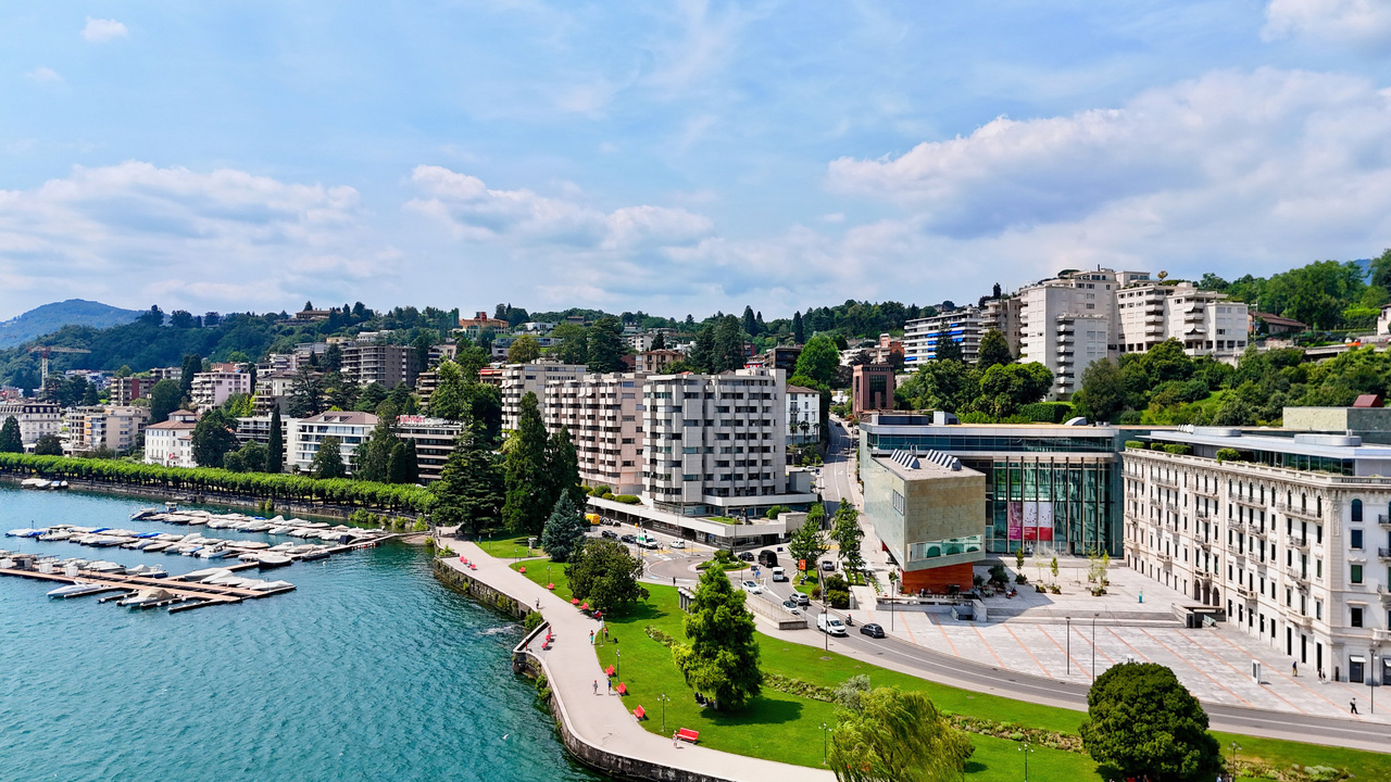 Apartment with Lake Lugano View in Central Location