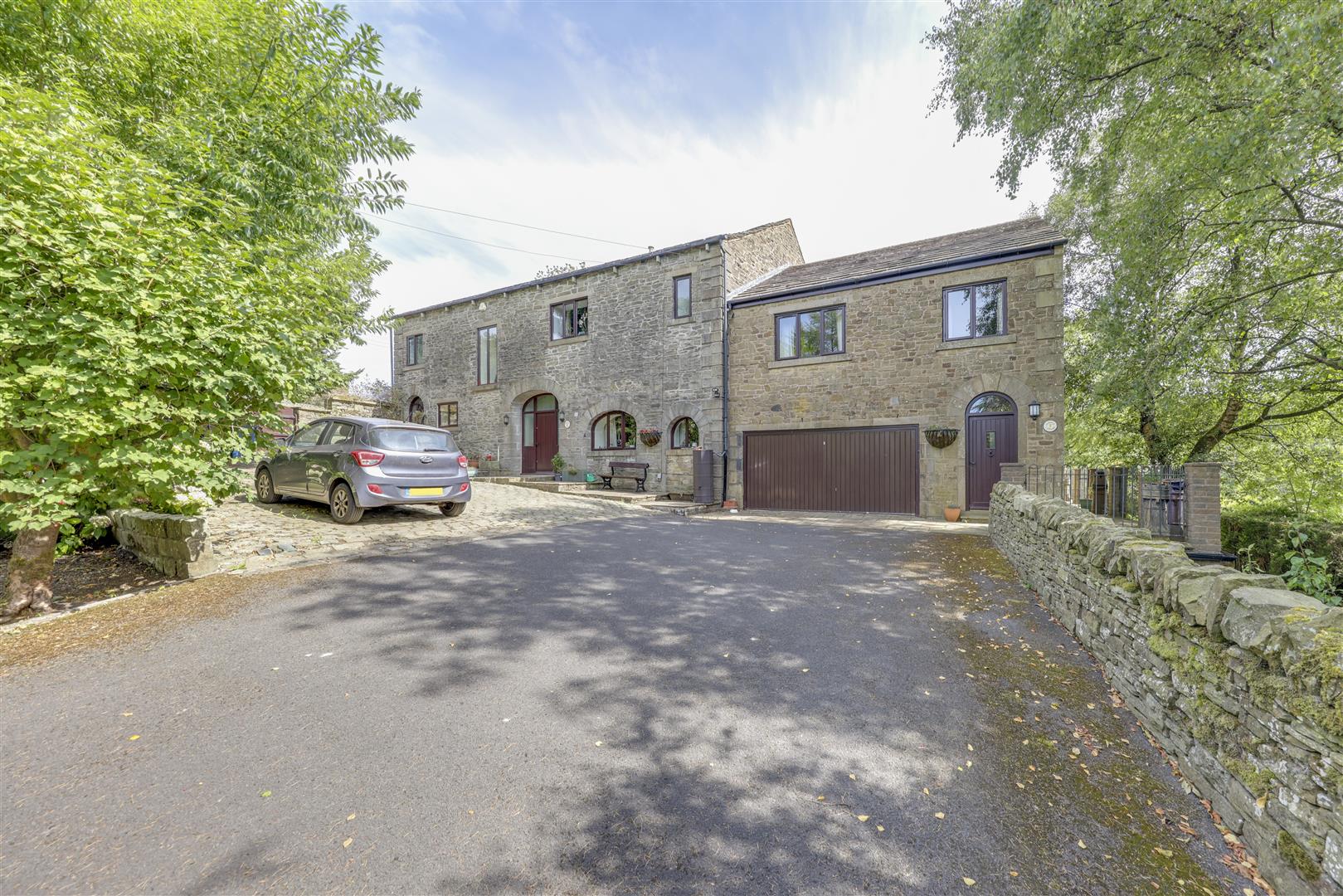Detached House: for sale in Crawshawbooth Rossendale