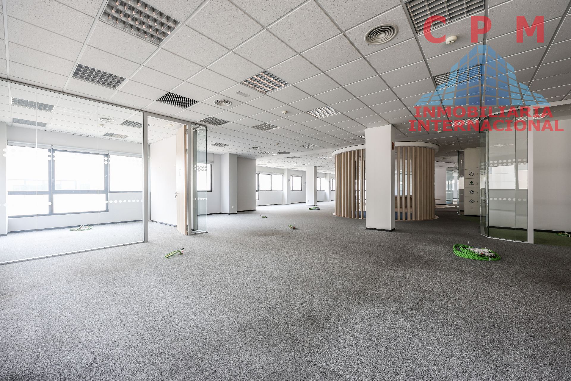 Commercial for sale in Madrid, Spain