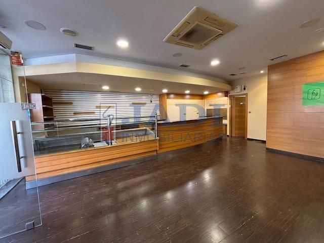 Commercial for sale in Valdepeñas, Spain