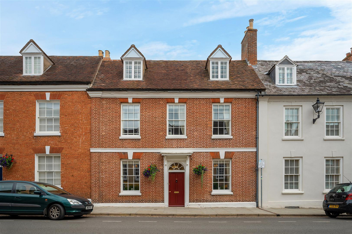 Townhouse: for sale in Warwick