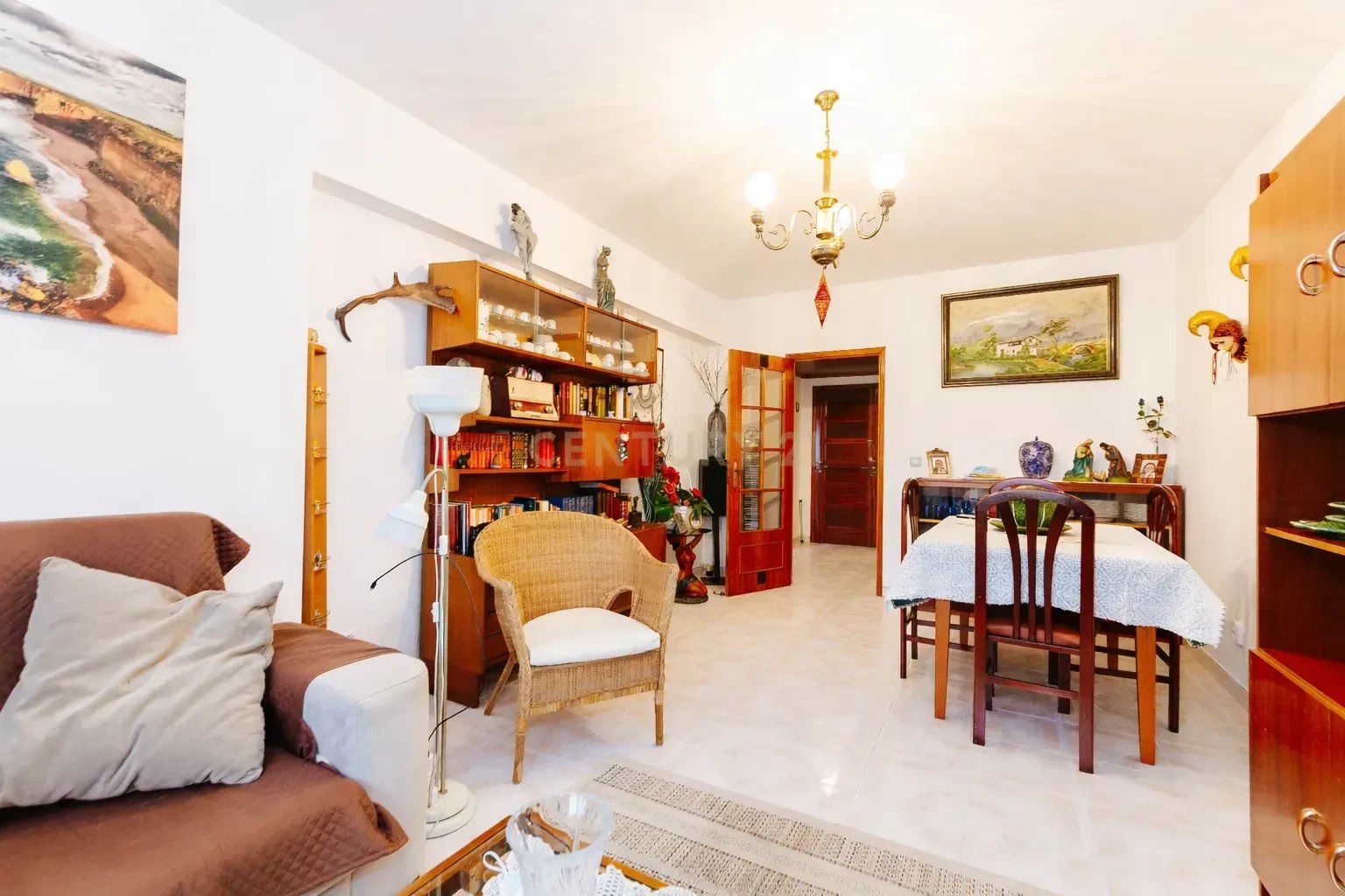Charming 3-Bedroom Apartment in Algueirão Mem Martins, Sintra