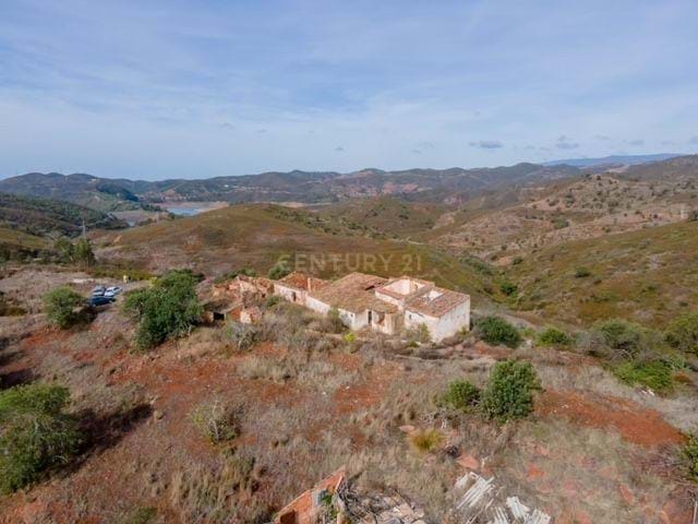 174 Hectares of Land overlooking Arade Dam