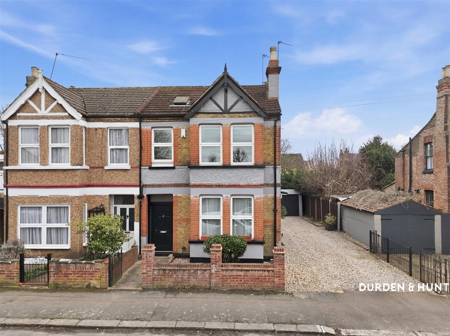 Condo for sale in Hornchurch, United Kingdom