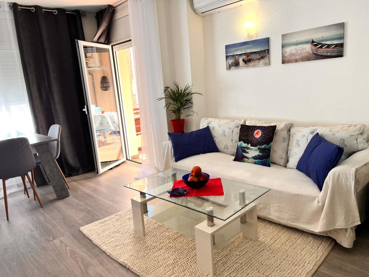 Empuriabrava, 1 bedroom apartment with balcony, recently renovated