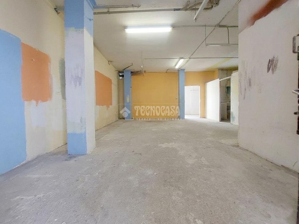 Commercial for sale in Zaragoza, Spain