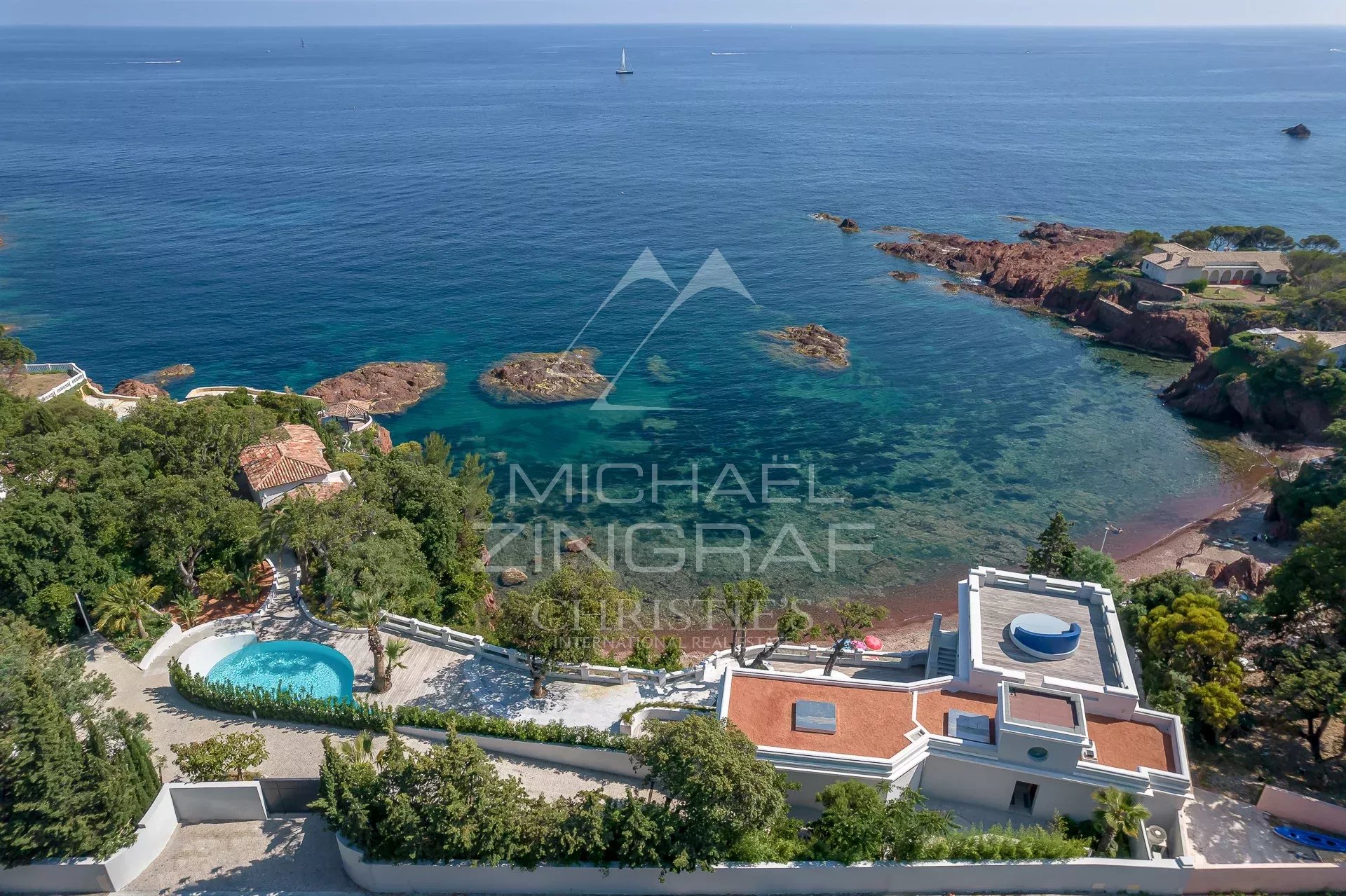 Close to Cannes - Waterfront property