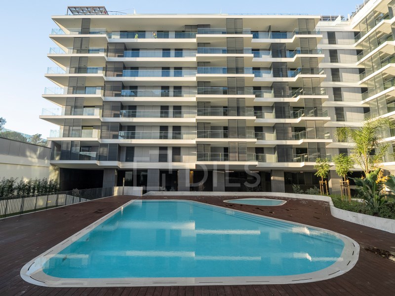 1 bedroom apartment Avenidas Novas, Lisbon, with balcony and swimming pool