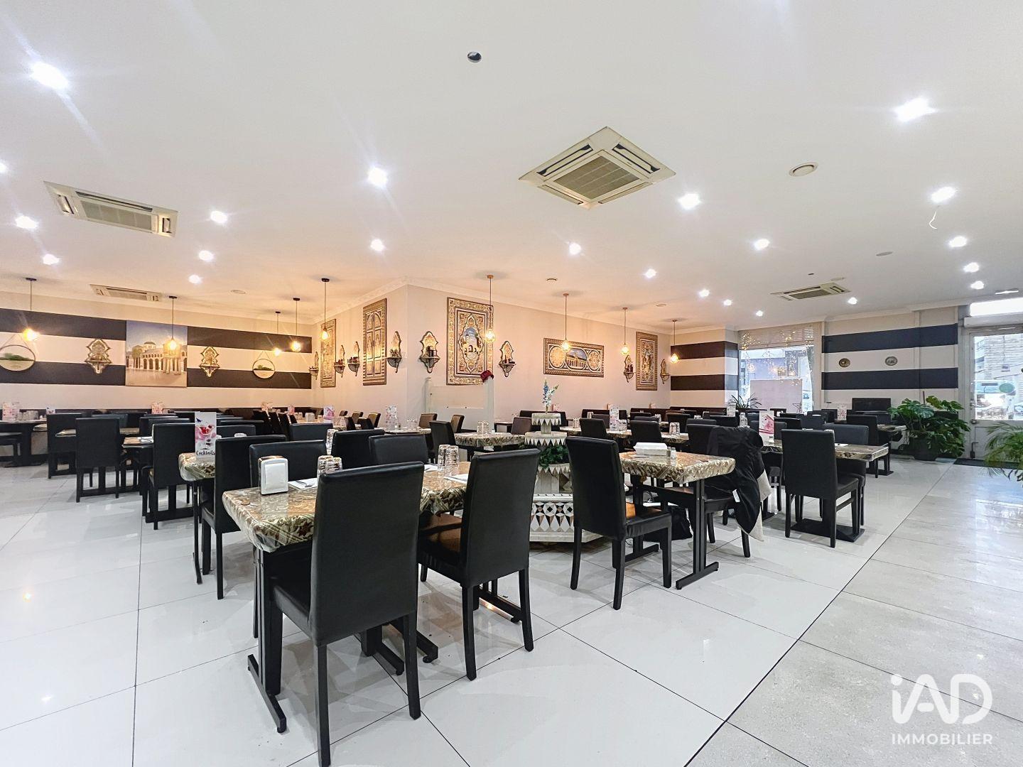 Building for sale in La Rochelle, France