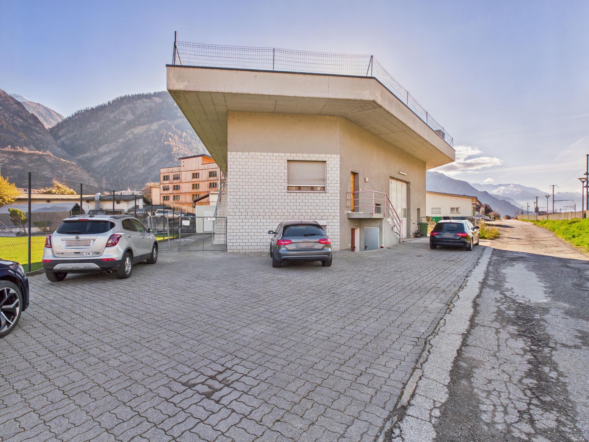 Depot hall with refrigerated rooms and two studios
