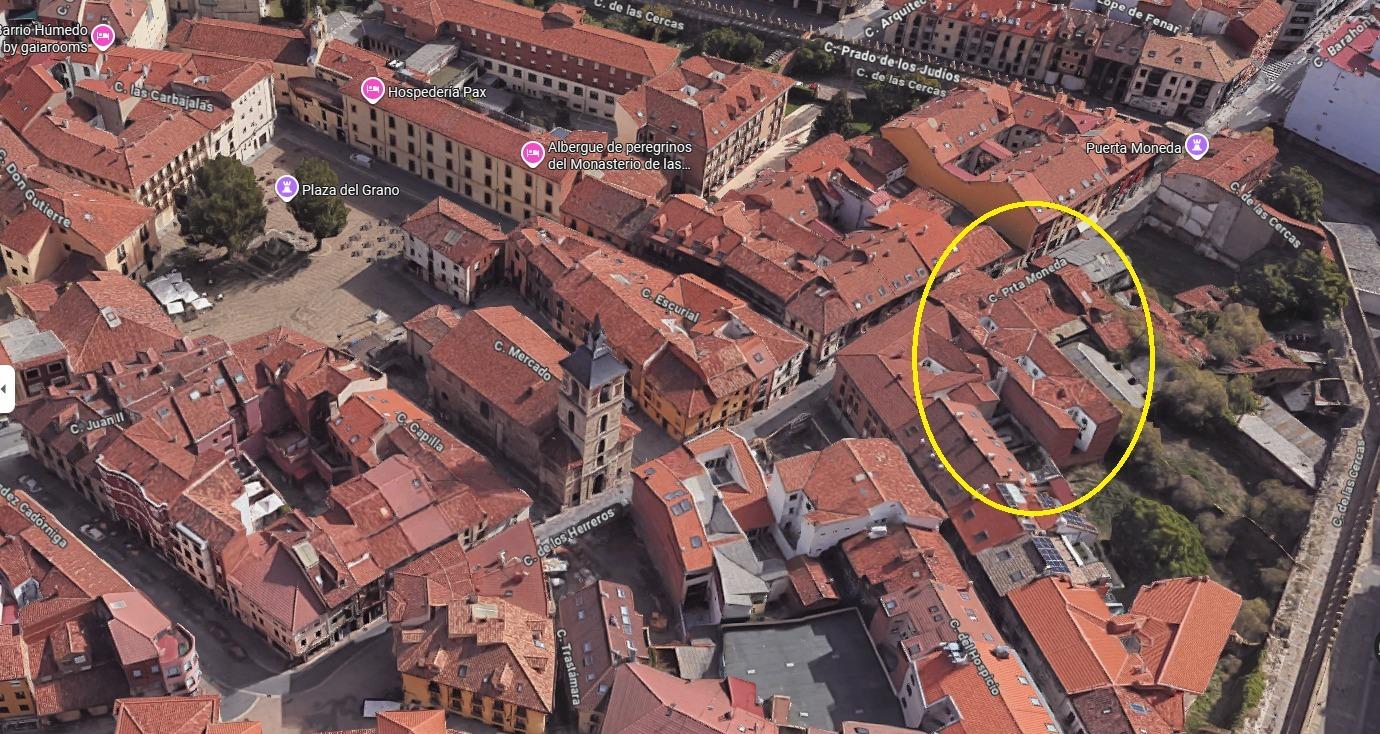 BUILDING HISTORIC CENTER OF LEÓN