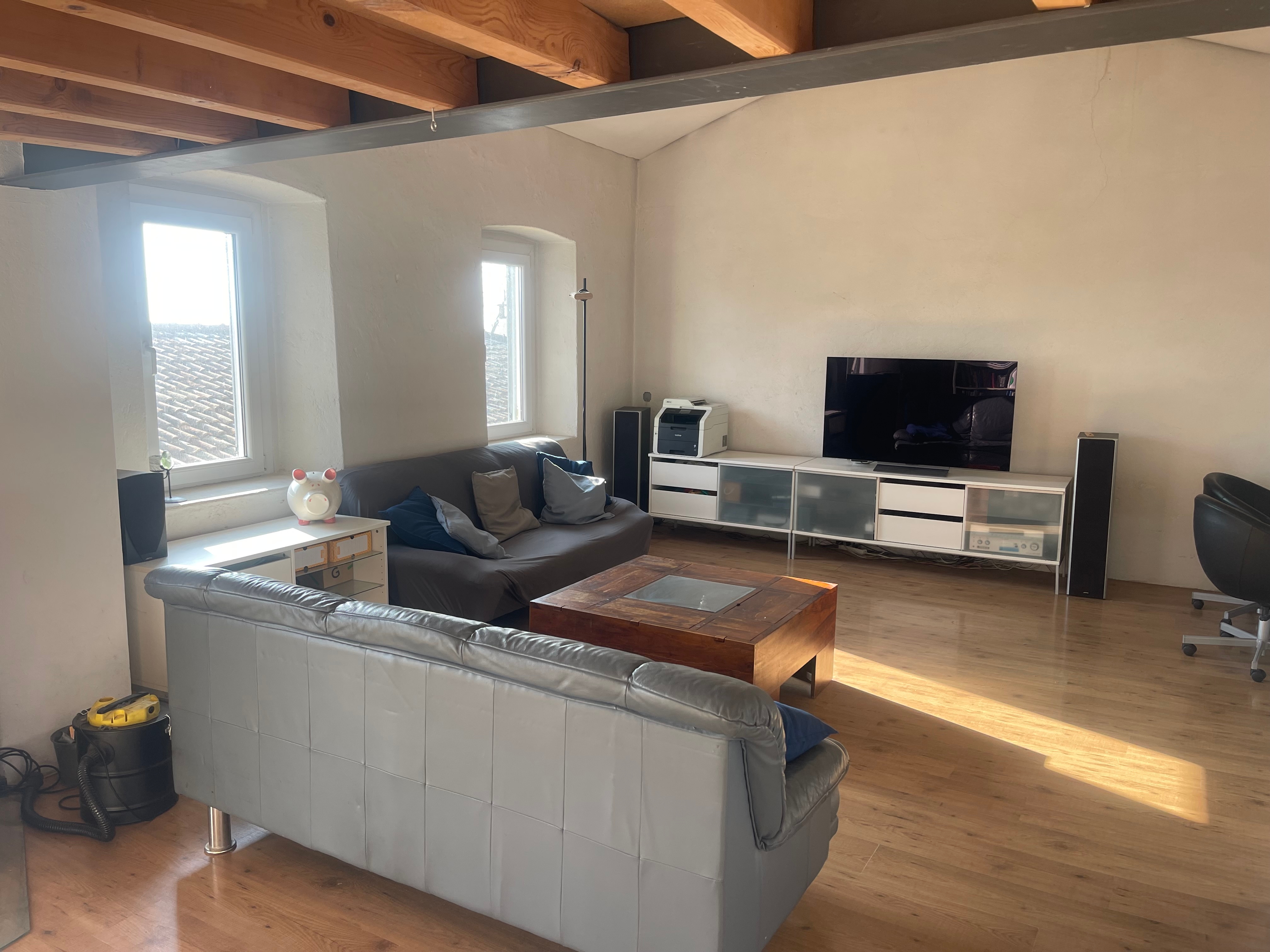 Elegante casa indipendente di 6 locali con balcone a Mendrisio