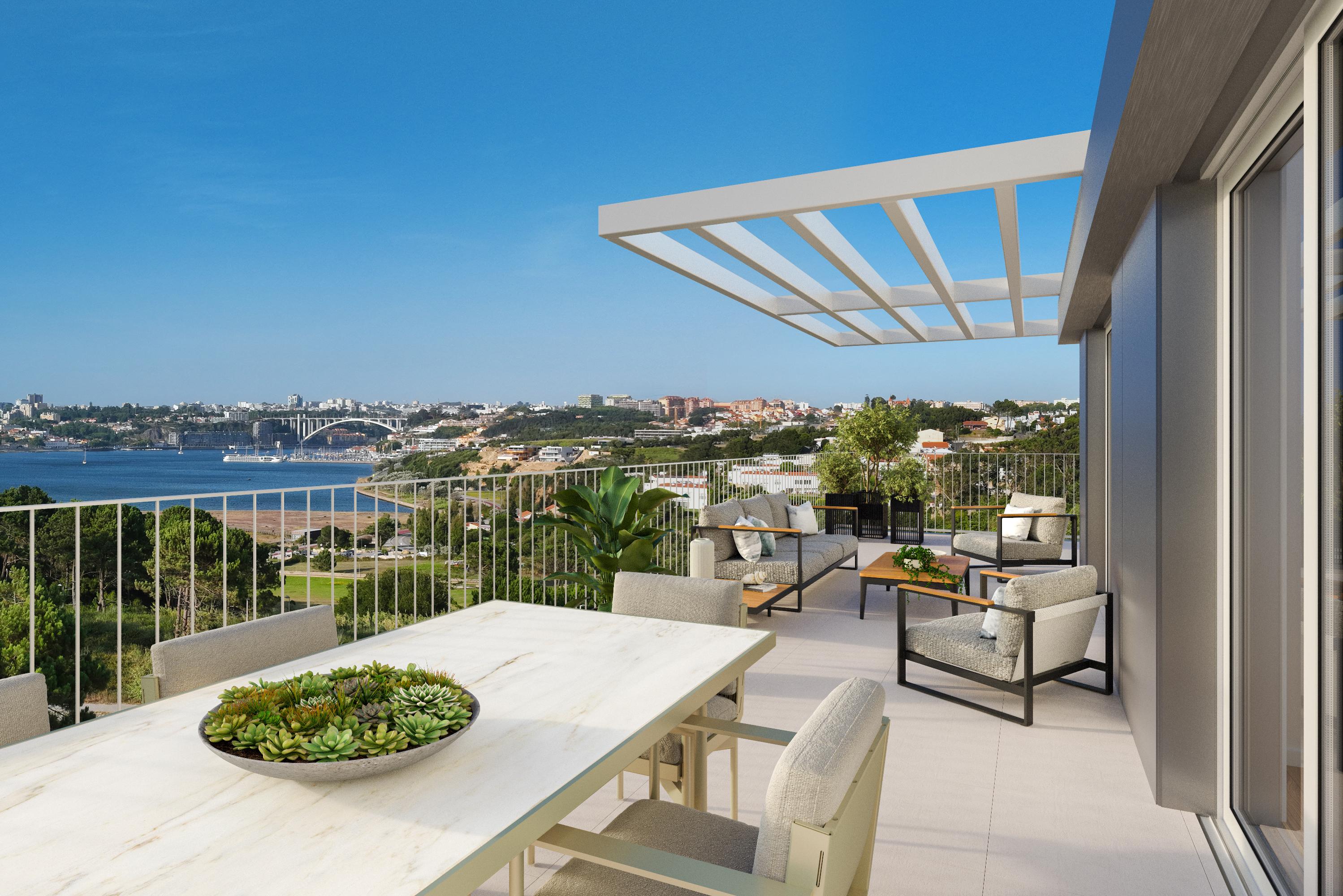 4 bedroom penthouse With direct view of the Douro River