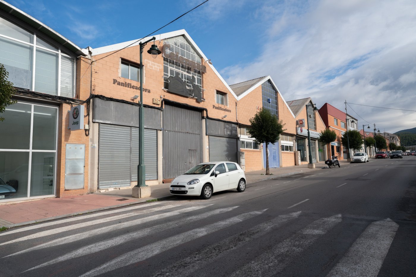 Warehouse for sale Alcoy - Departure to Alicante