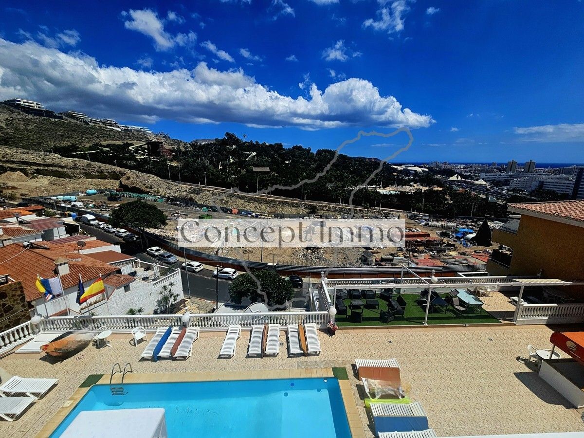 Condo for sale in Arona, Spain