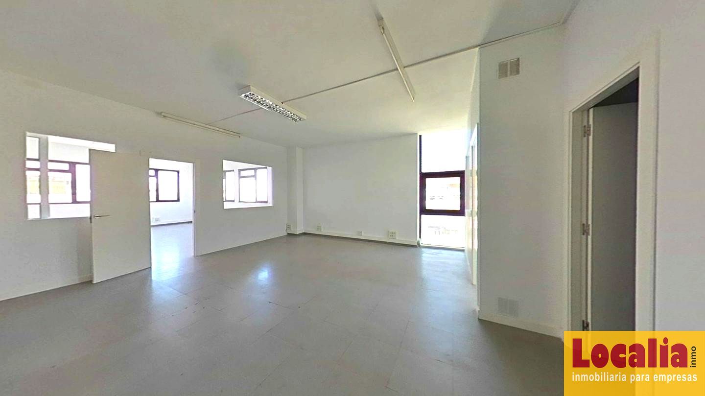 Commercial for sale in Santander, Spain