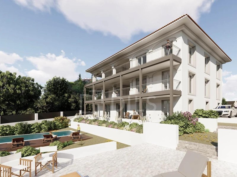 3 bedroom flat in an exclusive condominium with swimming pool in Monte Estoril