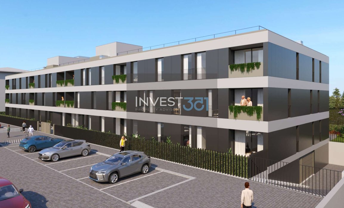 Modern 2-bedroom apartment 200 meters from the São Mamede de Infesta metro station.