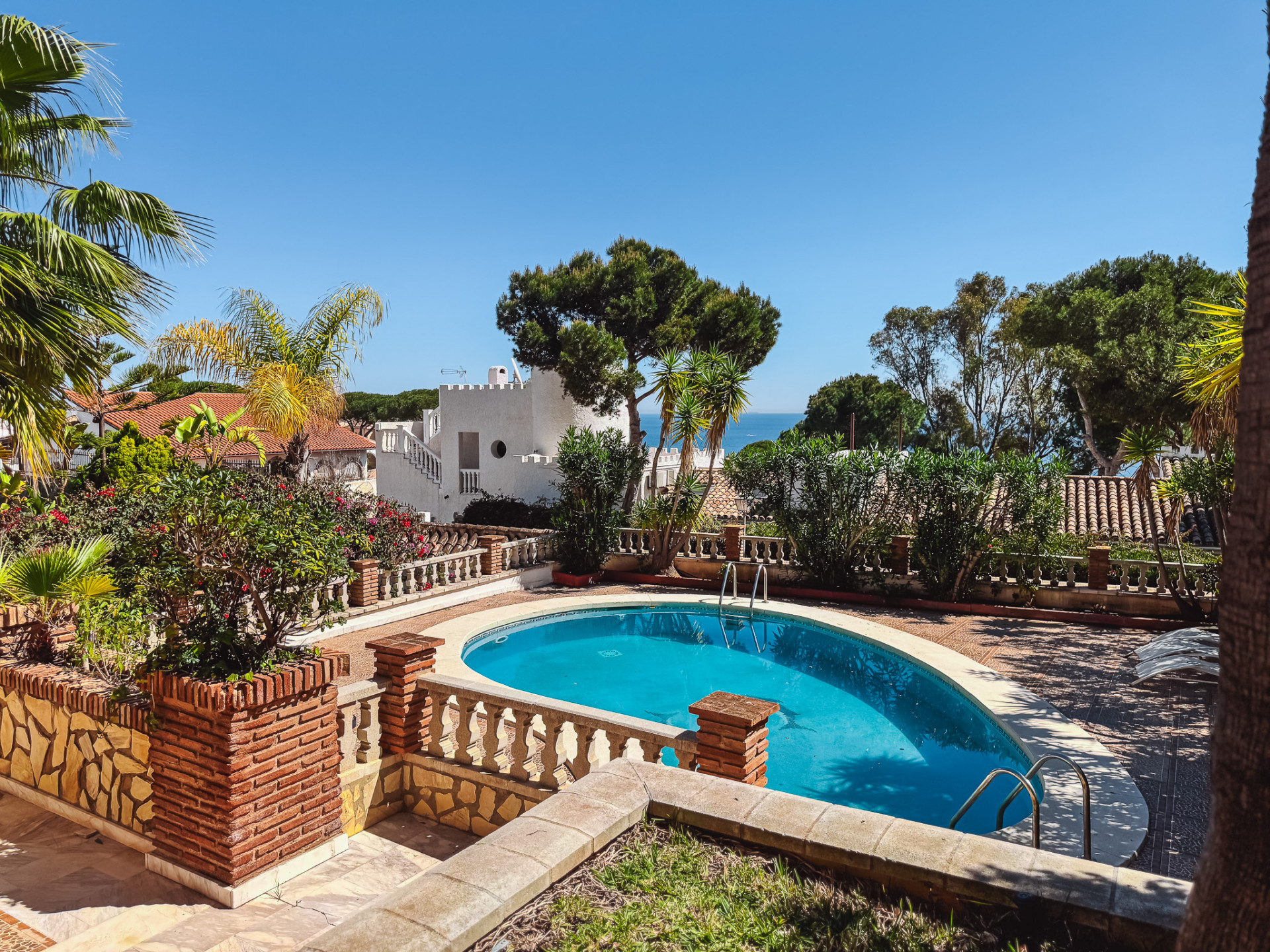 Nazarí Palace-Style Villa in Cala de Mijas – Luxury, History, and Prime Location