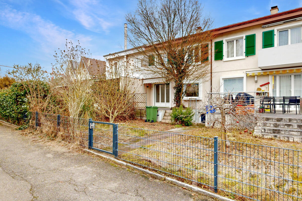 Reihenmittelhaus mit viel Ausbaupotential an zentrumsnaher Lage