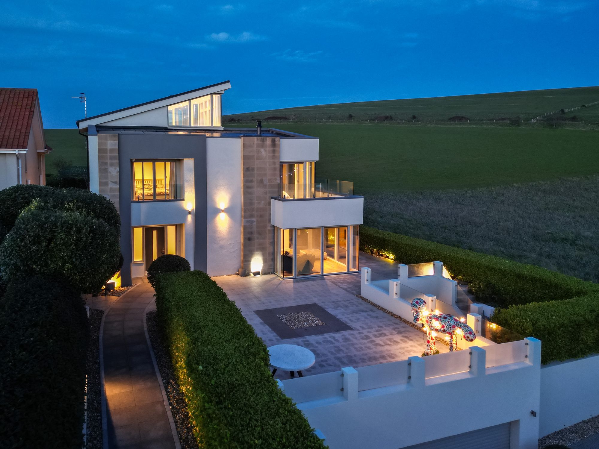 Detached House: for sale in Brighton