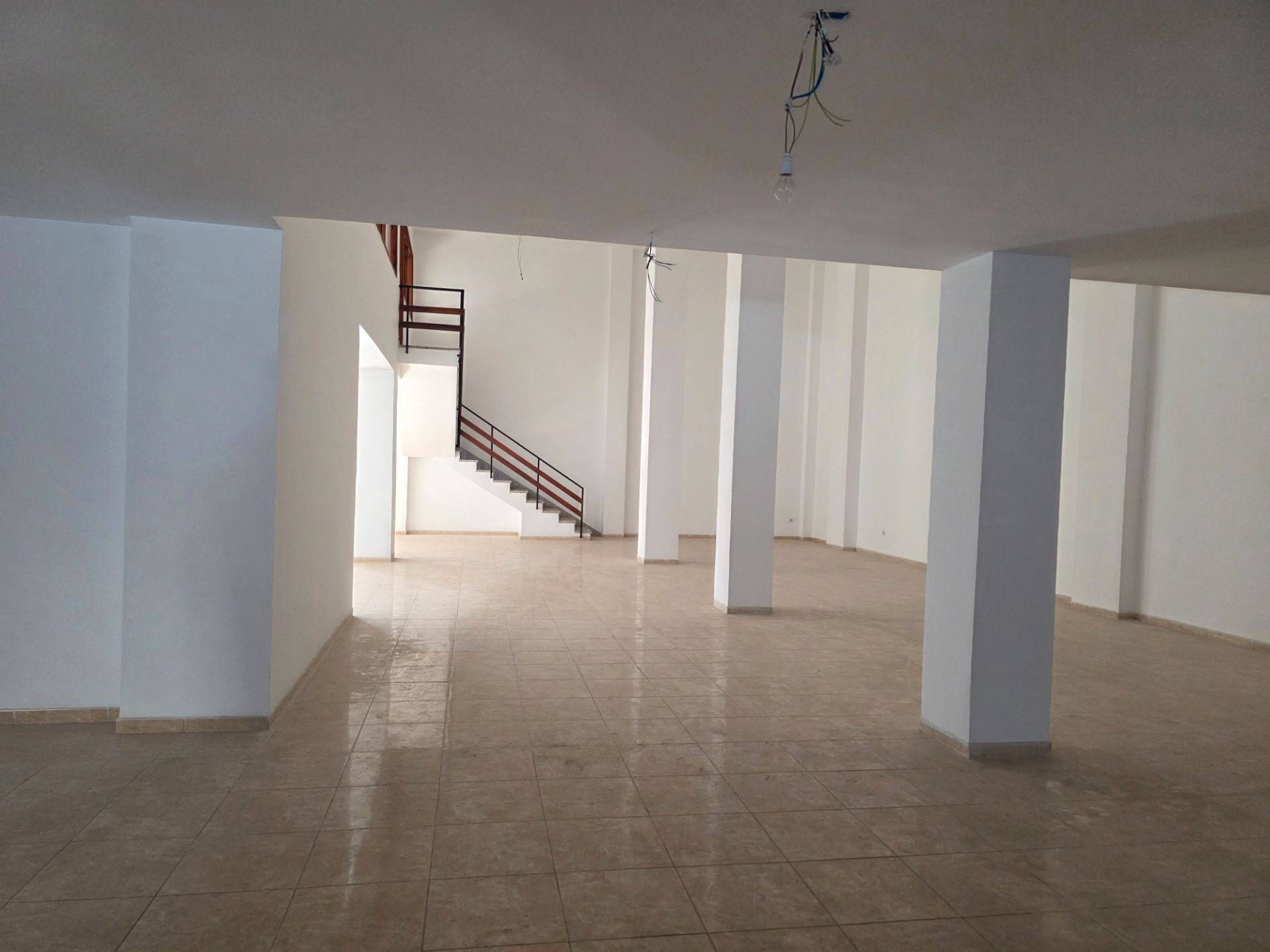 Commercial for sale in San Cristóbal de La Laguna, Spain