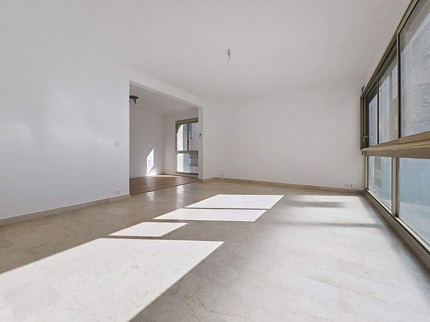 4/5 room apartment with parking and elevator in Avignon