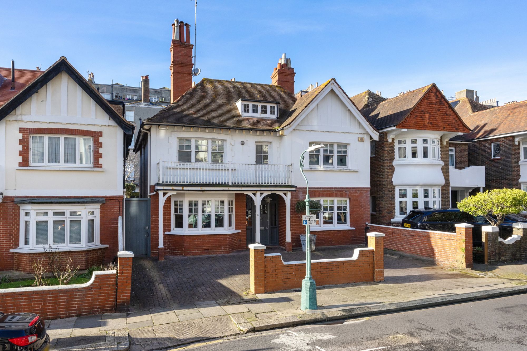 Detached House: for sale in Hove