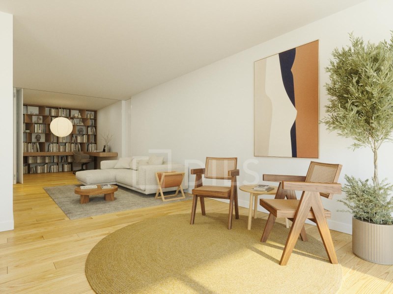 2 bedroom flat with outdoor area in the heart of the city of Porto.