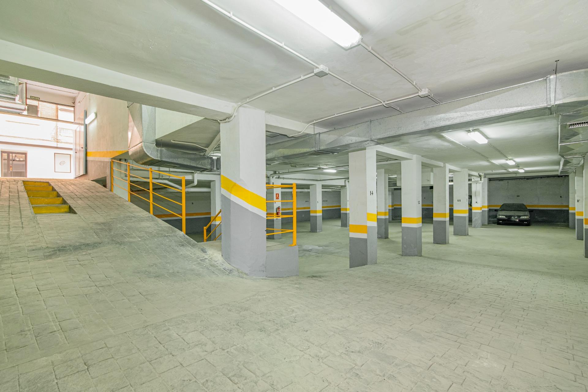 INVESTMENT OPPORTUNITY IN GRANADA!!