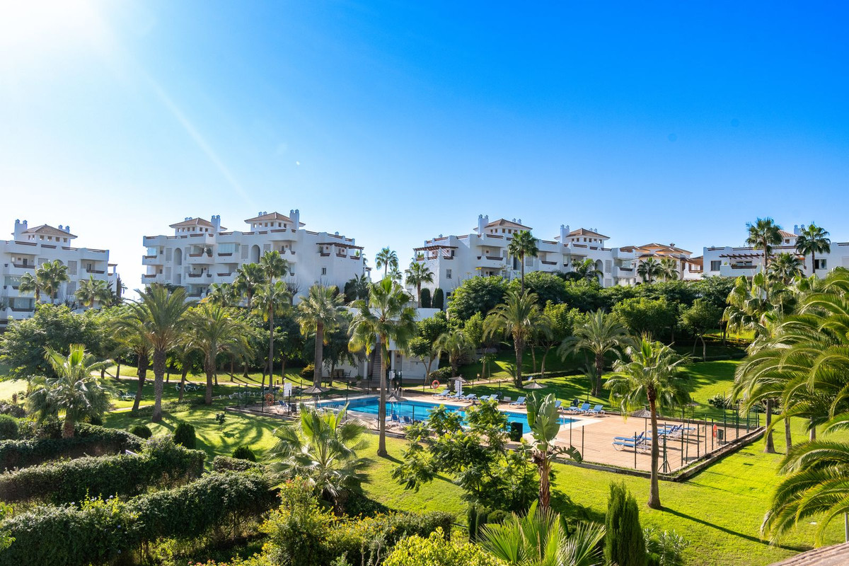 Condo for sale, 2 Calle las Azaleas (Estepona (City), Spain)