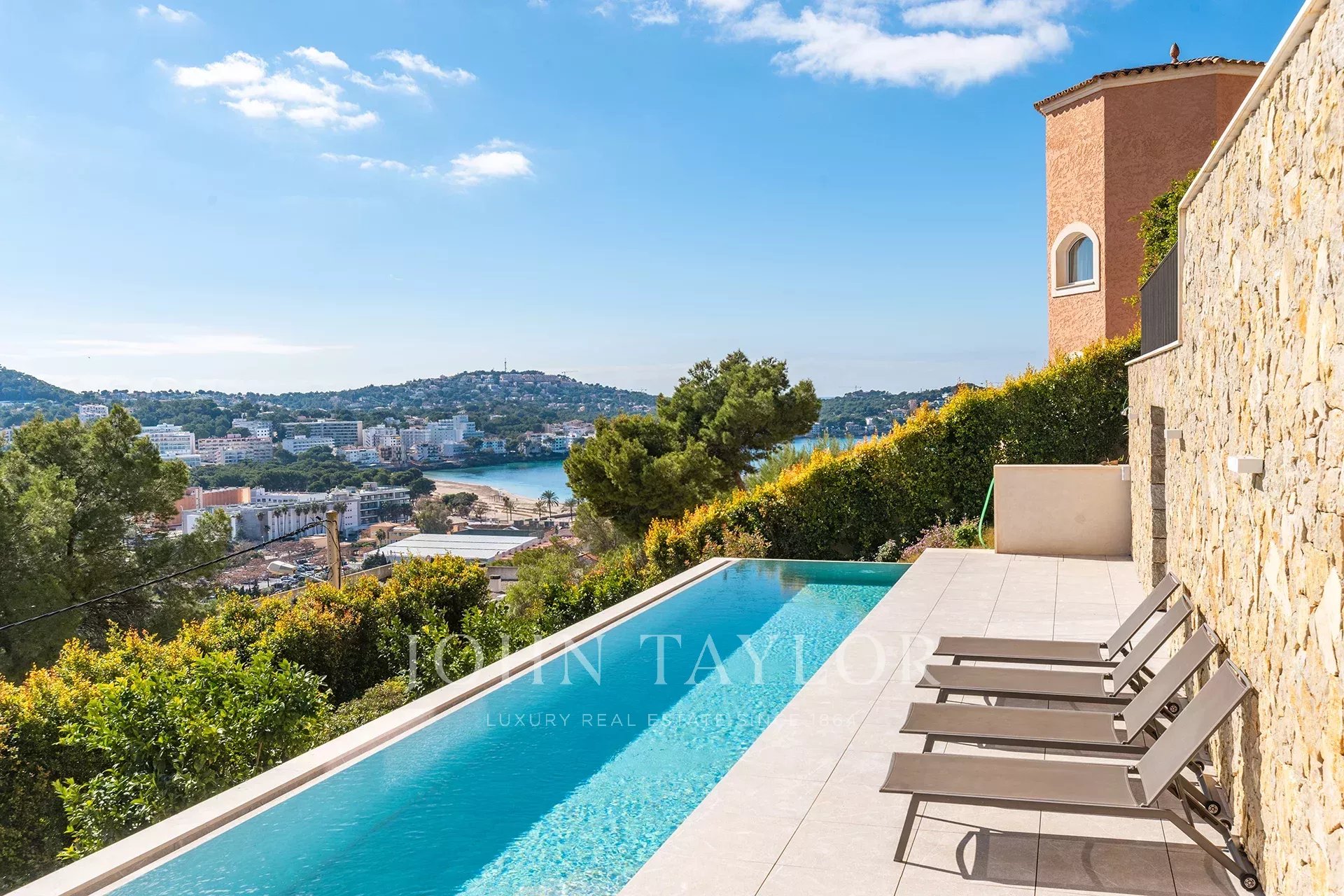 Modern villa with seaviews