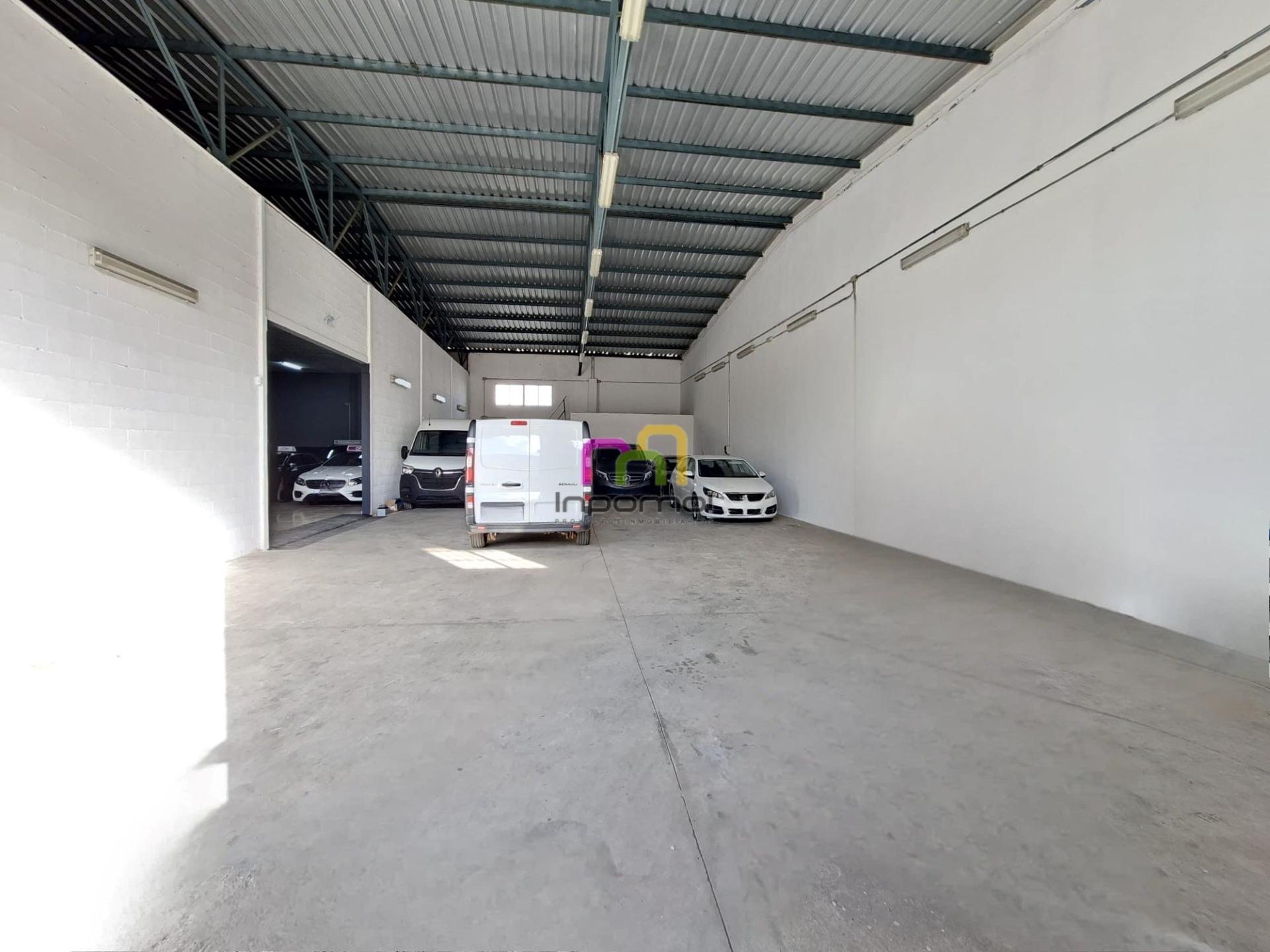 LARGE INDUSTRIAL WAREHOUSE IN POL. IND. EL NEVERO, BADAJOZ - UNIQUE OPPORTUNITY