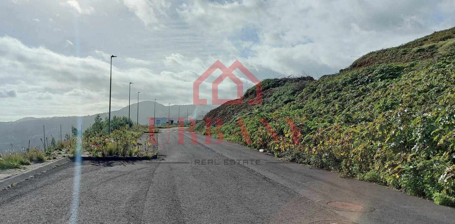 PLOT OF LAND FOR HOUSING - LT. 38