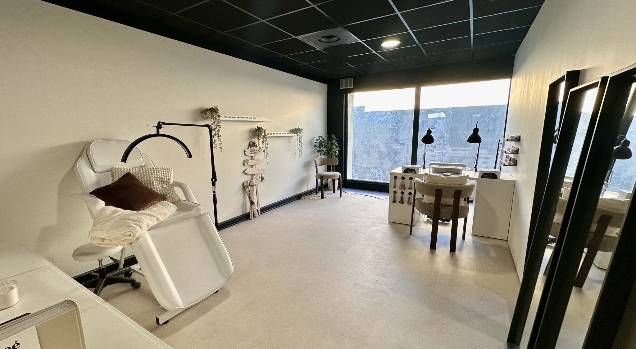 PROFESSIONAL PREMISES 58 M2 - SAINT MARCELLIN