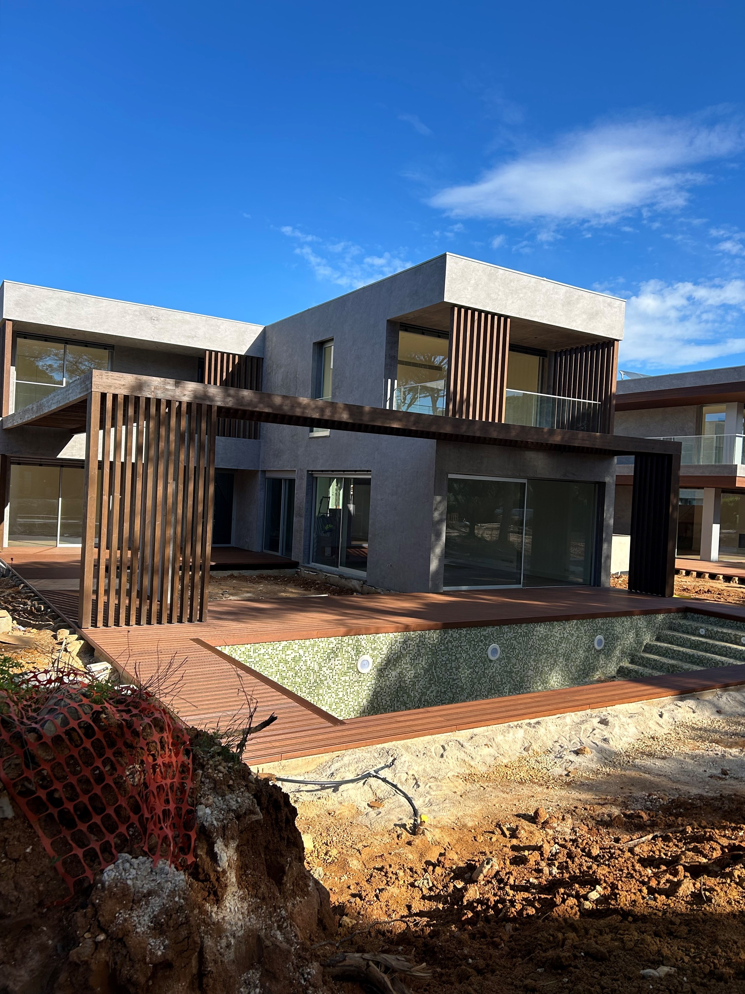 4+1 bedroom villa with private pool, in Quinta da Marinha, Cascais